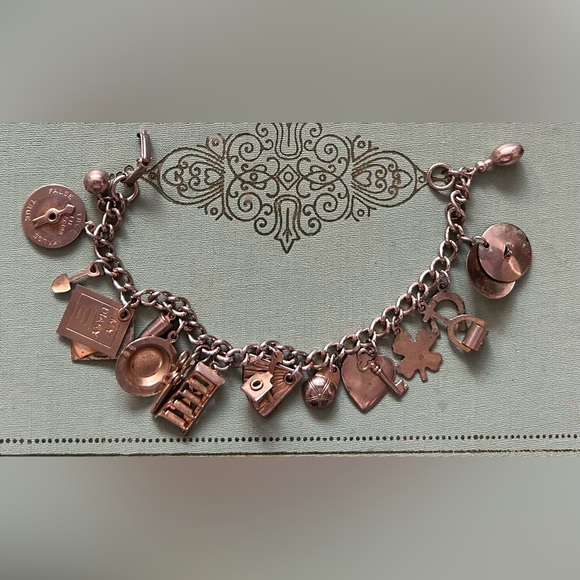 Vintage mid century charm bracelet with moveable charms - rare